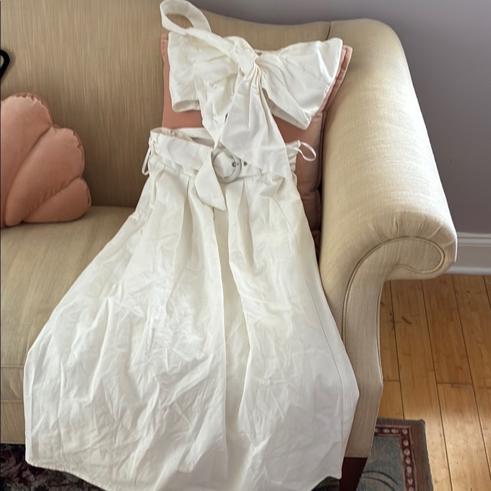 NWOT White skirt and crop top set with Bow Detail